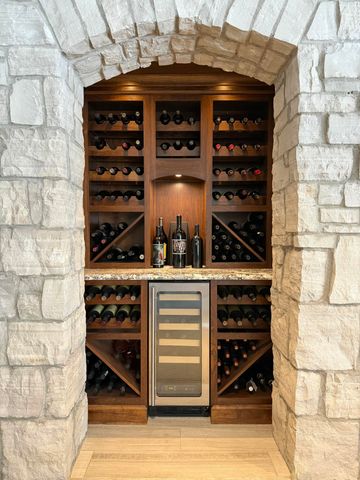 195 Amhurst Place, Valparaiso, IN 46385