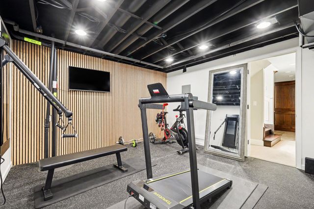 195 Amhurst Place, Valparaiso, IN 46385