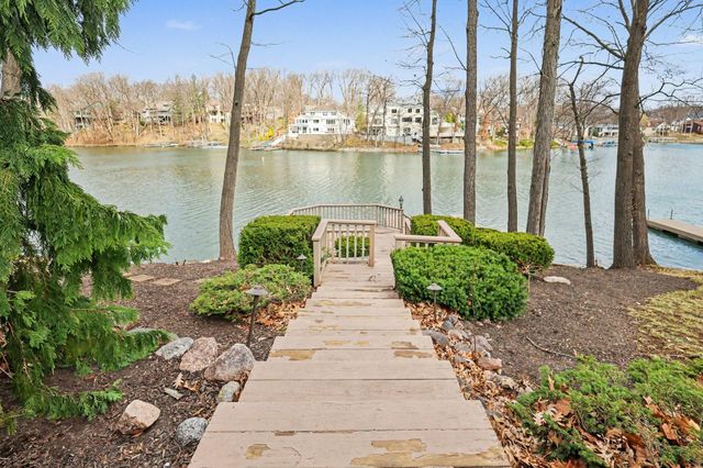 195 Amhurst Place, Valparaiso, IN 46385