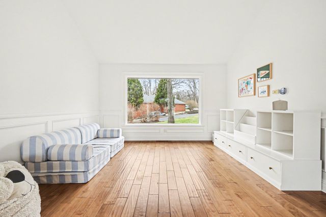 195 Amhurst Place, Valparaiso, IN 46385