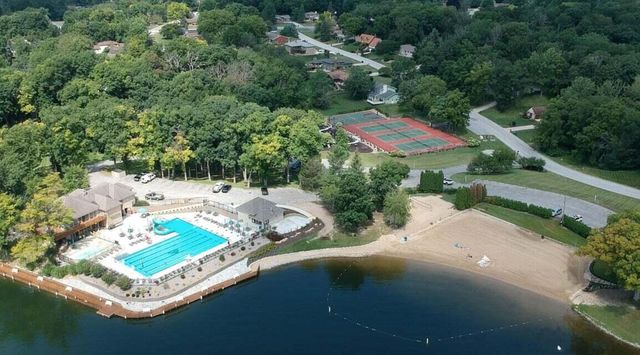 195 Amhurst Place, Valparaiso, IN 46385