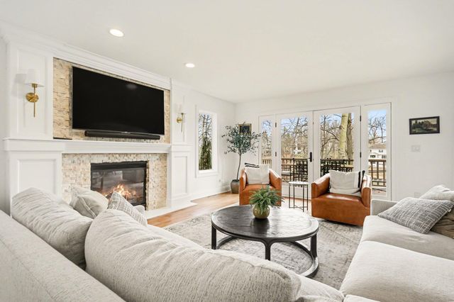 195 Amhurst Place, Valparaiso, IN 46385