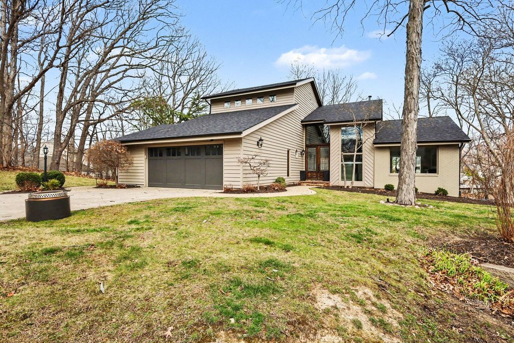 195 Amhurst Place, Valparaiso, IN 46385