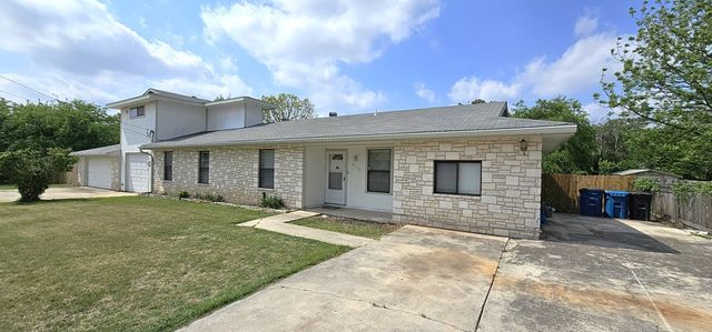 213 Miller St, Kerrville, TX 78028