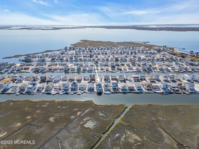385 Kingfisher Road, Tuckerton, NJ 08087