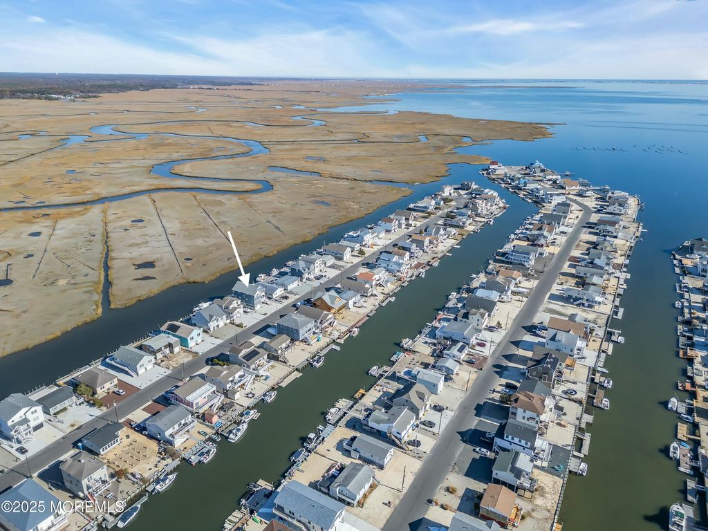 385 Kingfisher Road, Tuckerton, NJ 08087