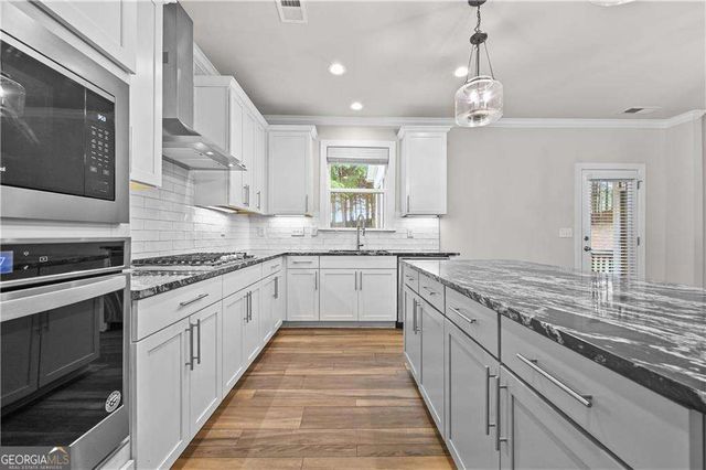 450 Parkbrook Way, Canton, GA 30114