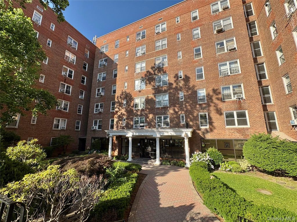 63-61 Yellowstone Boulevard 3E, Forest Hills, NY 11375
