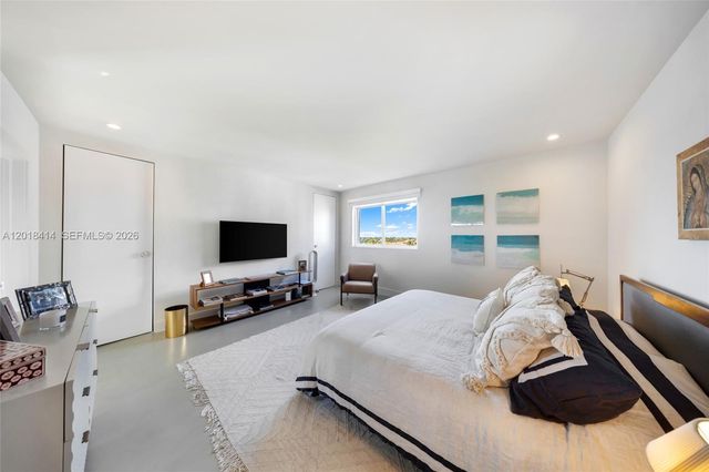 50 Ocean Lane Dr PH603, Key Biscayne, FL 33149