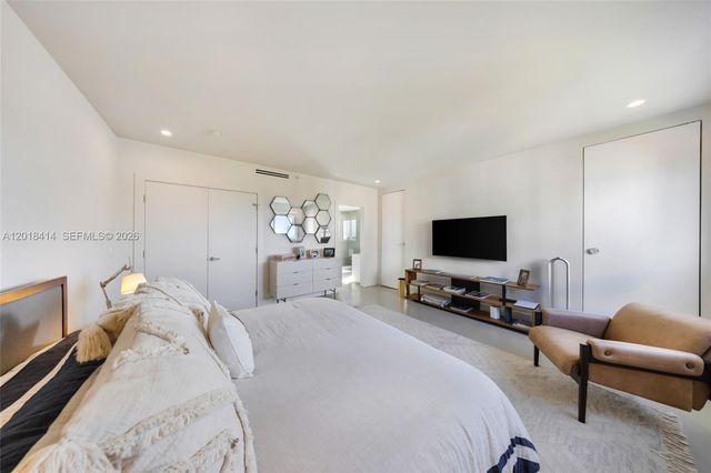 50 Ocean Lane Dr PH603, Key Biscayne, FL 33149