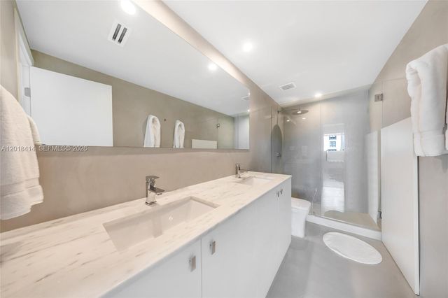 50 Ocean Lane Dr PH603, Key Biscayne, FL 33149
