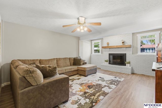 3307 Lynnwood Drive, Bellevue, NE 68123