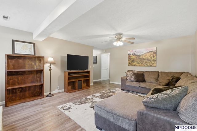 3307 Lynnwood Drive, Bellevue, NE 68123