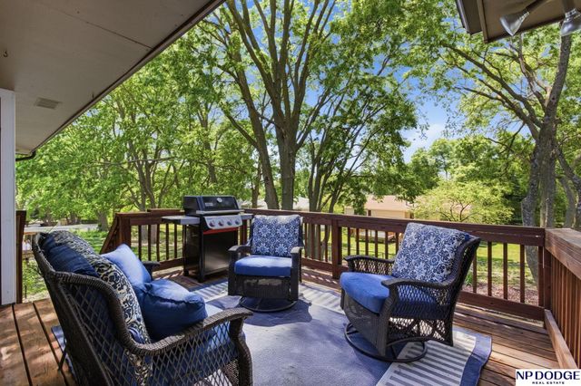 3307 Lynnwood Drive, Bellevue, NE 68123