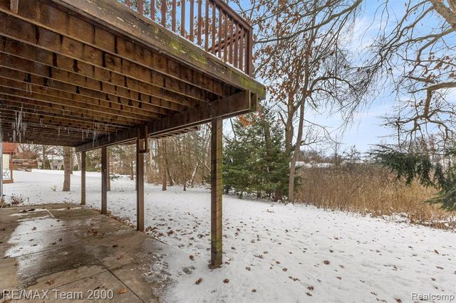 1882 W Ridge Drive, Commerce Twp, MI 48390