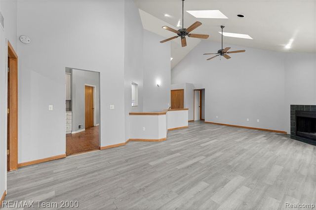 1882 W Ridge Drive, Commerce Twp, MI 48390