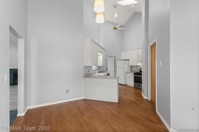 1882 W Ridge Drive, Commerce Twp, MI 48390