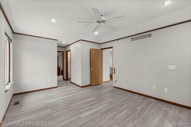 1882 W Ridge Drive, Commerce Twp, MI 48390