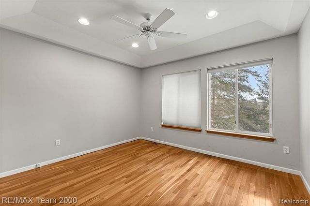 1882 W Ridge Drive, Commerce Twp, MI 48390