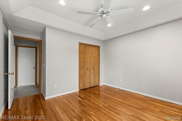 1882 W Ridge Drive, Commerce Twp, MI 48390