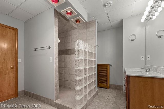 1882 W Ridge Drive, Commerce Twp, MI 48390