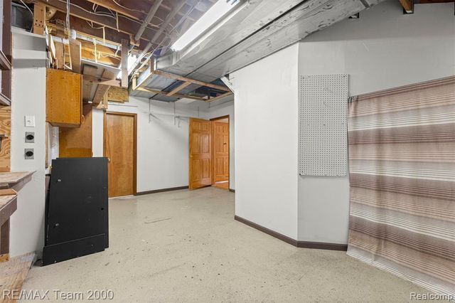 1882 W Ridge Drive, Commerce Twp, MI 48390