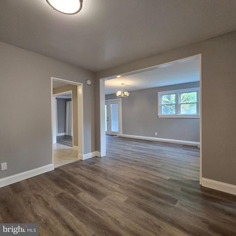 433 E MAPLE AVE, Lindenwold, NJ 08021