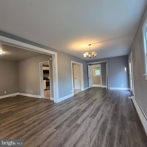 433 E MAPLE AVE, Lindenwold, NJ 08021