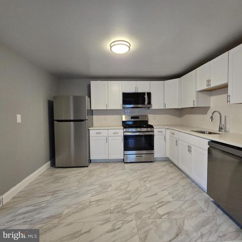 433 E MAPLE AVE, Lindenwold, NJ 08021