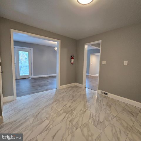 433 E MAPLE AVE, Lindenwold, NJ 08021