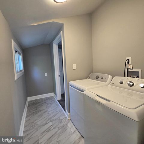 433 E MAPLE AVE, Lindenwold, NJ 08021