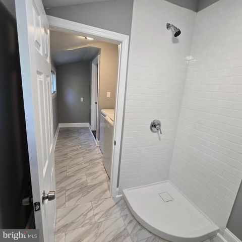 433 E MAPLE AVE, Lindenwold, NJ 08021