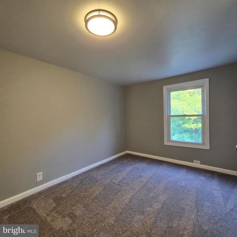 433 E MAPLE AVE, Lindenwold, NJ 08021