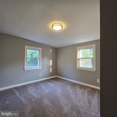 433 E MAPLE AVE, Lindenwold, NJ 08021