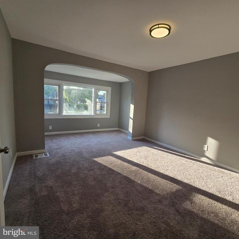 433 E MAPLE AVE, Lindenwold, NJ 08021