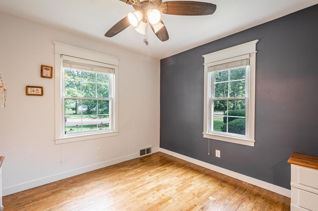 525 Brewer Street, Marshall, MI 49068
