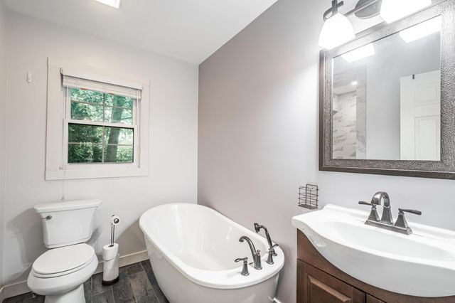 525 Brewer Street, Marshall, MI 49068