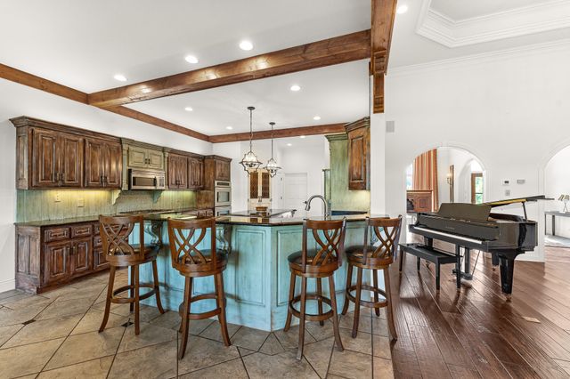 1357 Madison Creek Rd, Goodlettsville, TN 37072