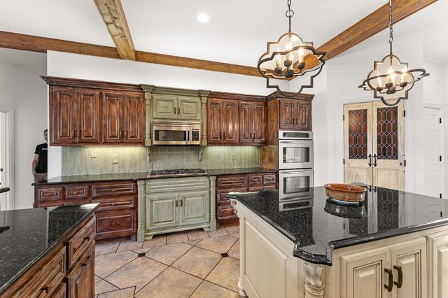 1357 Madison Creek Rd, Goodlettsville, TN 37072