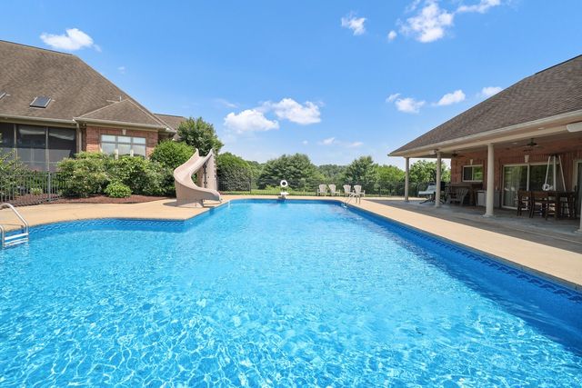 1357 Madison Creek Rd, Goodlettsville, TN 37072