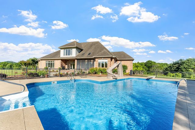 1357 Madison Creek Rd, Goodlettsville, TN 37072