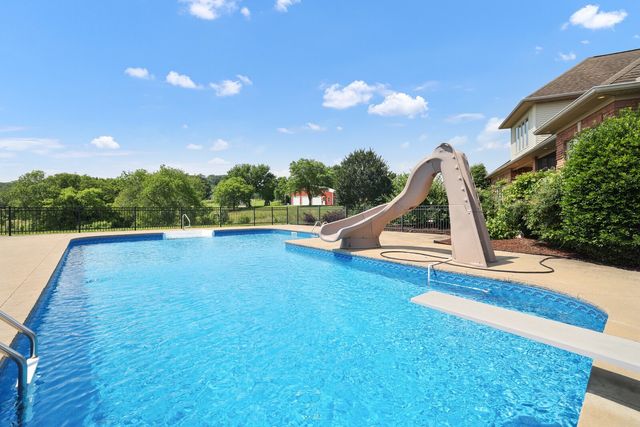 1357 Madison Creek Rd, Goodlettsville, TN 37072