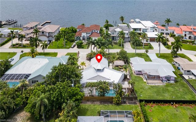 529 Coral DR, Cape Coral, FL 33904