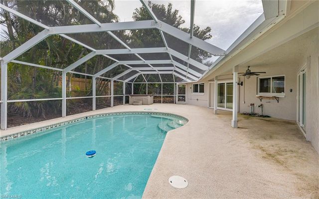 529 Coral DR, Cape Coral, FL 33904