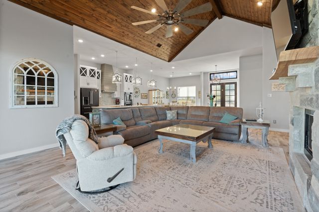 10748 W Fm 4, Godley, TX 76044