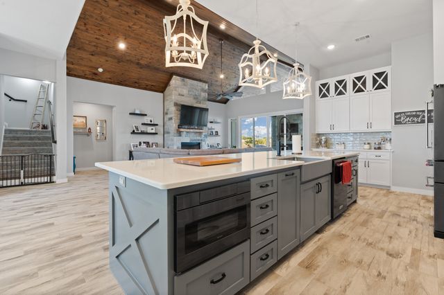 10748 W Fm 4, Godley, TX 76044