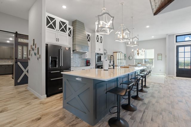 10748 W Fm 4, Godley, TX 76044