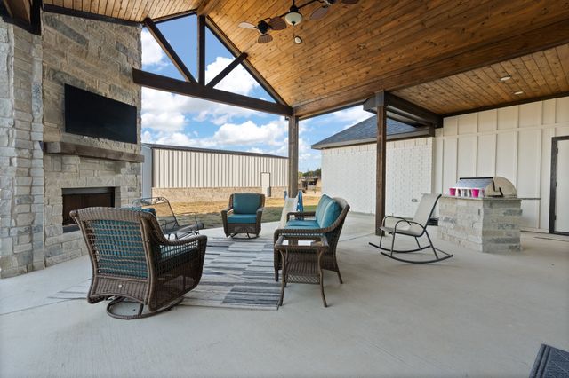 10748 W Fm 4, Godley, TX 76044