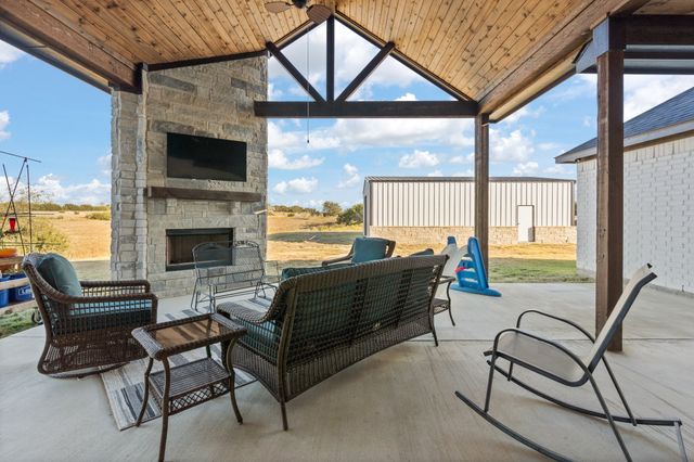 10748 W Fm 4, Godley, TX 76044