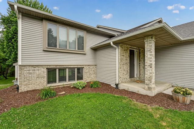 2605 Elmcroft Drive SW, Rochester, MN 55902